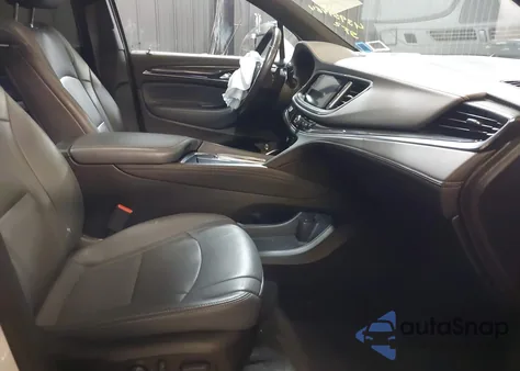 2023 Buick Enclave Essence Awd z USA, uszkodzony, nr VIN 5GAEVAKWXPJ182455